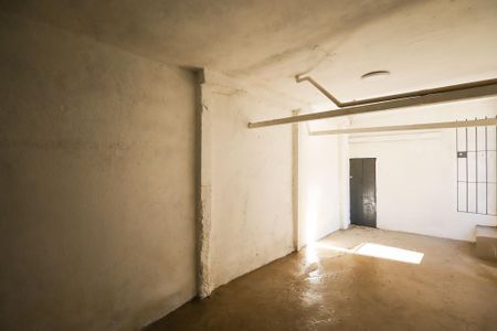 Casa para alugar com 243m², 2 quartos e 1 vaga Casa para alugar com 243m², 2 quartos e 1 vagaGaragem