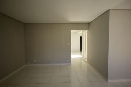 Sala de casa para alugar com 2 quartos, 243m² em Vila Joaniza, São Paulo