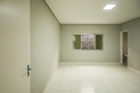 Casa para alugar com 243m², 2 quartos e 1 vaga Casa para alugar com 243m², 2 quartos e 1 vagaQuarto 1 - Suíte