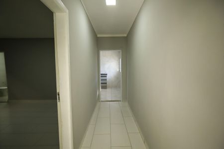 Casa para alugar com 243m², 2 quartos e 1 vaga Casa para alugar com 243m², 2 quartos e 1 vagaHall de distribuição