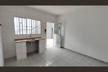 Casa para alugar com 20m², 1 quarto e 1 vaga Casa para alugar com 20m², 1 quarto e 1 vagaSala / Cozinha