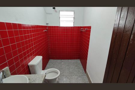 Banheiro de casa para alugar com 1 quarto, 20m² em Vila Alayde, Ferraz de Vasconcelos