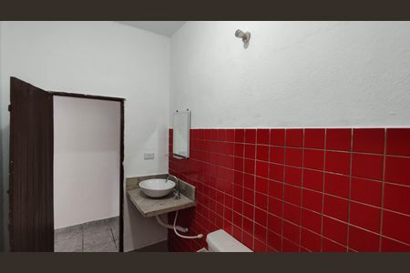 Banheiro de casa para alugar com 1 quarto, 20m² em Vila Alayde, Ferraz de Vasconcelos