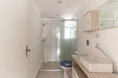 Banheiro de apartamento à venda com 2 quartos, 64m² em Vila Buarque, São Paulo