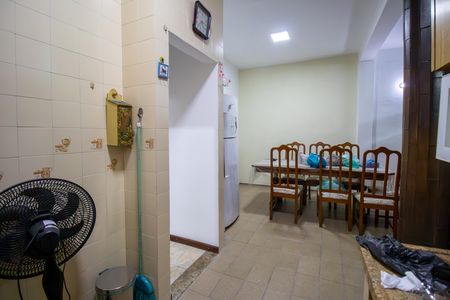 Casa à venda com 200m², 4 quartos e 2 vagas Casa à venda com 200m², 4 quartos e 2 vagasCozinha