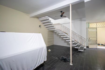 Sala 1 de casa para alugar com 4 quartos, 200m² em Ramos, Rio de Janeiro