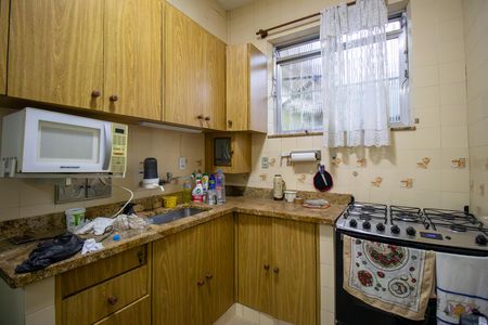 Casa à venda com 200m², 4 quartos e 2 vagas Casa à venda com 200m², 4 quartos e 2 vagasCozinha