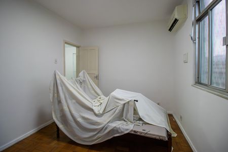 Casa à venda com 200m², 4 quartos e 2 vagas Casa à venda com 200m², 4 quartos e 2 vagasQuarto 3