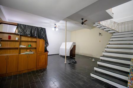 Sala 1 de casa para alugar com 4 quartos, 200m² em Ramos, Rio de Janeiro