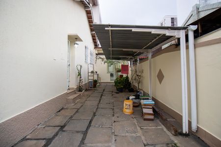 Casa à venda com 200m², 4 quartos e 2 vagas Casa à venda com 200m², 4 quartos e 2 vagasGaragem
