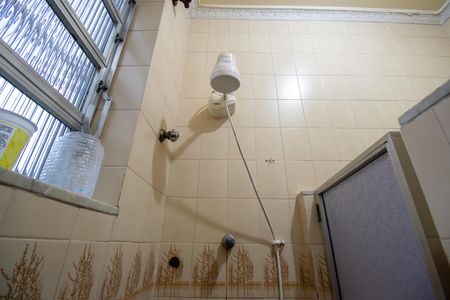 Casa à venda com 200m², 4 quartos e 2 vagas Casa à venda com 200m², 4 quartos e 2 vagasBanheiro social 1
