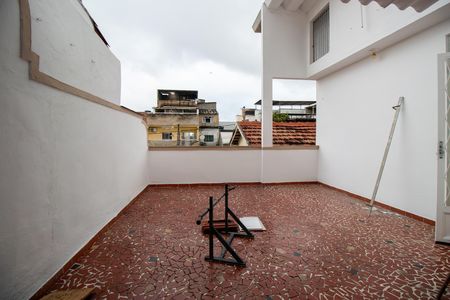 Casa à venda com 200m², 4 quartos e 2 vagas Casa à venda com 200m², 4 quartos e 2 vagasÁrea de Serviço