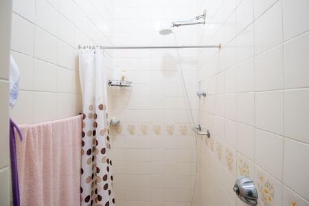 Casa à venda com 200m², 4 quartos e 2 vagas Casa à venda com 200m², 4 quartos e 2 vagasBanheiro da Suíte