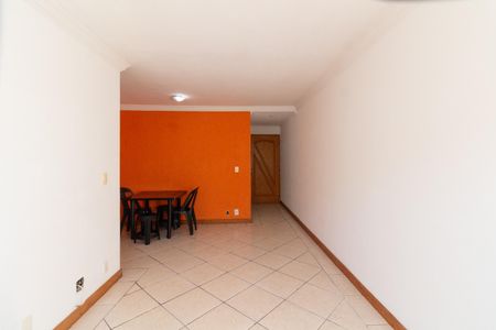Apartamento à venda com 81m², 3 quartos e 1 vaga Apartamento à venda com 81m², 3 quartos e 1 vagaSala