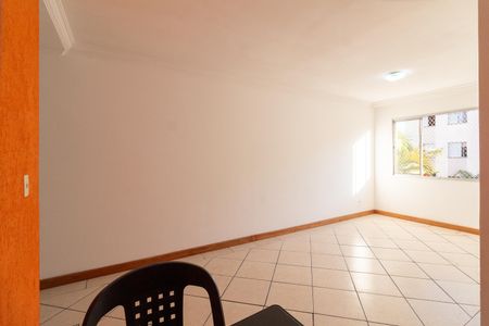 Apartamento à venda com 81m², 3 quartos e 1 vaga Apartamento à venda com 81m², 3 quartos e 1 vagaSala