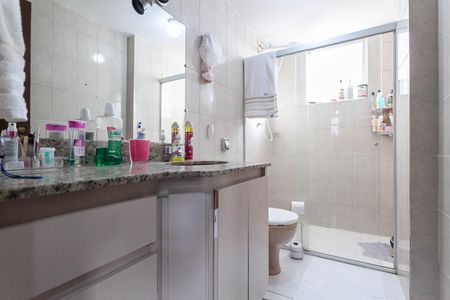 Apartamento à venda com 96m², 3 quartos e 2 vagas Apartamento à venda com 96m², 3 quartos e 2 vagasBanheiro social