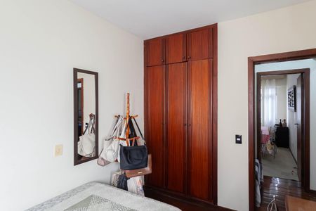 Apartamento à venda com 96m², 3 quartos e 2 vagas Apartamento à venda com 96m², 3 quartos e 2 vagasQuarto 1