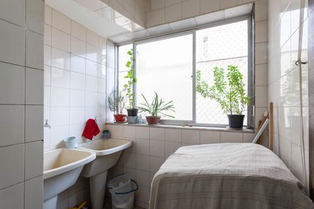 Apartamento à venda com 96m², 3 quartos e 2 vagas Apartamento à venda com 96m², 3 quartos e 2 vagasÁrea de serviço