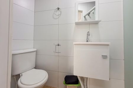 Banheiro de kitnet/studio para alugar com 1 quarto, 50m² em Ipiranga, São Paulo
