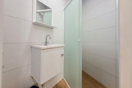 Banheiro de kitnet/studio para alugar com 1 quarto, 50m² em Ipiranga, São Paulo