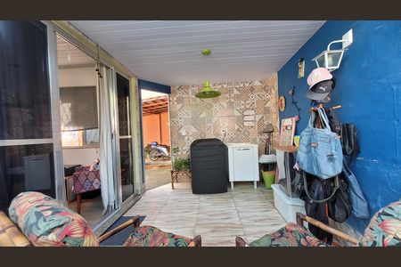 Casa à venda com 120m², 3 quartos e 4 vagasÁrea de Serviço
