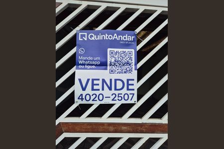 Casa à venda com 200m², 2 quartos e 2 vagas Casa à venda com 200m², 2 quartos e 2 vagasplaquinha