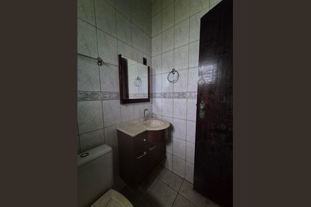 Casa à venda com 200m², 2 quartos e 2 vagas Casa à venda com 200m², 2 quartos e 2 vagasBanheiro da Suíte