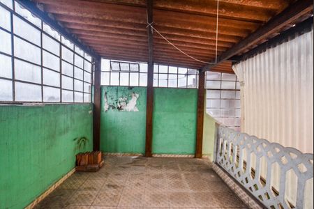 Casa à venda com 200m², 2 quartos e 2 vagas Casa à venda com 200m², 2 quartos e 2 vagasLaje