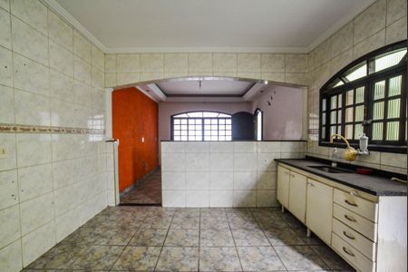 Casa à venda com 200m², 2 quartos e 2 vagas Casa à venda com 200m², 2 quartos e 2 vagasCozinha