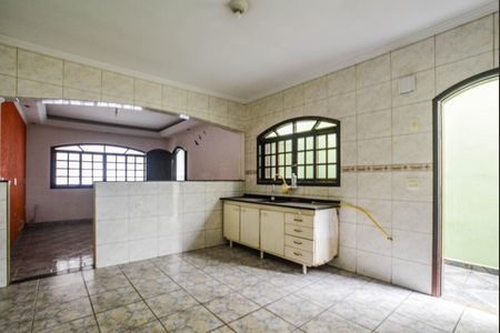 Casa à venda com 200m², 2 quartos e 2 vagas Casa à venda com 200m², 2 quartos e 2 vagasCozinha