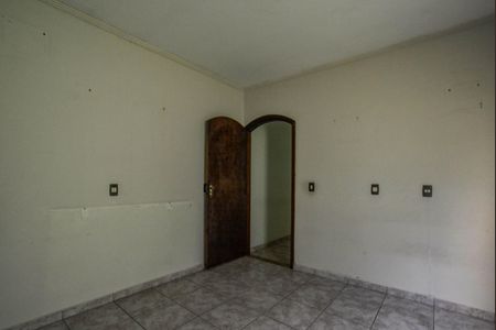 Casa à venda com 200m², 2 quartos e 2 vagas Casa à venda com 200m², 2 quartos e 2 vagasQuarto Suíte