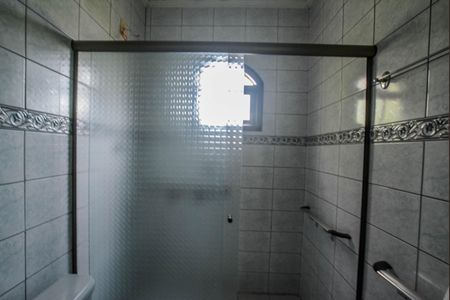 Casa à venda com 200m², 2 quartos e 2 vagas Casa à venda com 200m², 2 quartos e 2 vagasBanheiro Social
