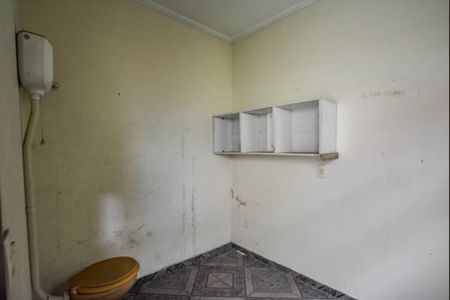 Casa à venda com 200m², 2 quartos e 2 vagas Casa à venda com 200m², 2 quartos e 2 vagasÁrea de Serviço
