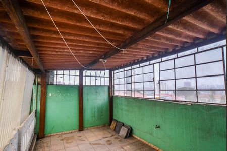 Casa à venda com 200m², 2 quartos e 2 vagas Casa à venda com 200m², 2 quartos e 2 vagasLaje