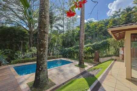 Casa de condomínio à venda com 450m², 3 quartos e 7 vagas