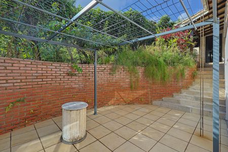 Casa de condomínio à venda com 450m², 3 quartos e 7 vagas