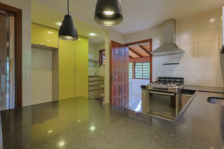 Casa de Condomínio à venda com 3 quartos, 450m² em Vila D’el Rey, Nova Lima