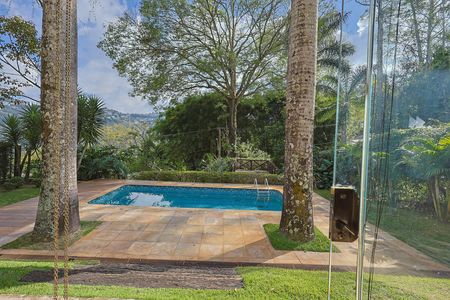 Casa de condomínio à venda com 450m², 3 quartos e 7 vagas