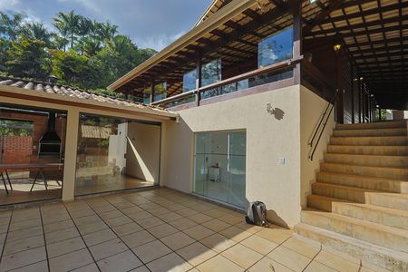 Casa de condomínio à venda com 450m², 3 quartos e 7 vagas