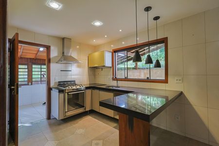 Casa de Condomínio à venda com 3 quartos, 450m² em Vila D’el Rey, Nova Lima