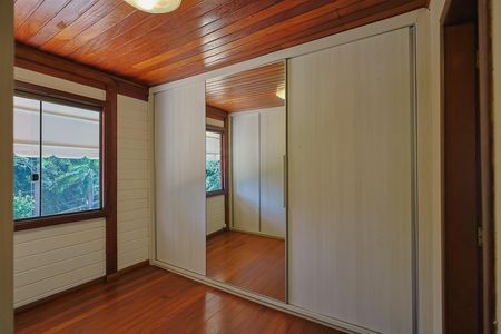 Casa de condomínio à venda com 450m², 3 quartos e 7 vagas