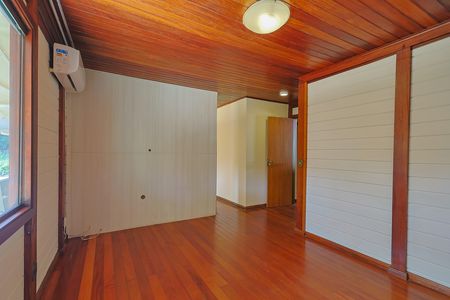 Casa de condomínio à venda com 450m², 3 quartos e 7 vagas