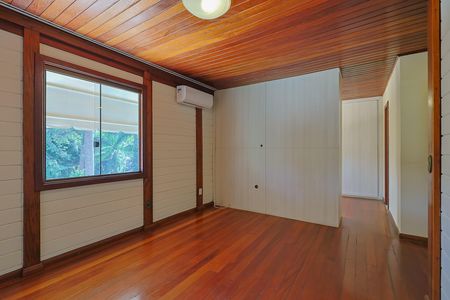 Casa de condomínio à venda com 450m², 3 quartos e 7 vagas