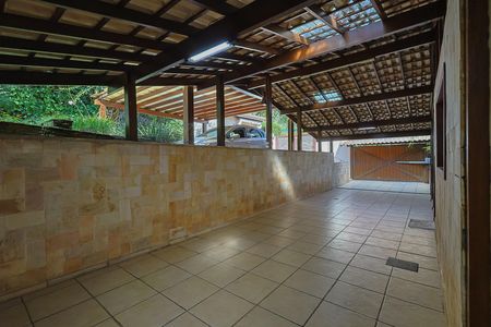 Casa de Condomínio à venda com 3 quartos, 450m² em Vila D’el Rey, Nova Lima