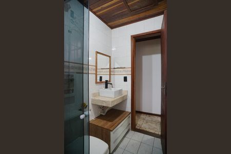 Casa para alugar com 100m², 3 quartos e 2 vagas Casa para alugar com 100m², 3 quartos e 2 vagasBanheiro Social