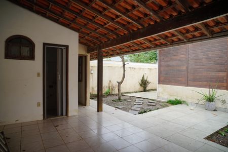 Casa para alugar com 100m², 3 quartos e 2 vagas Casa para alugar com 100m², 3 quartos e 2 vagasÁrea externa
