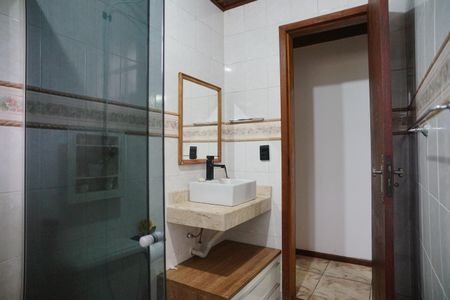 Casa para alugar com 100m², 3 quartos e 2 vagas Casa para alugar com 100m², 3 quartos e 2 vagasBanheiro Social