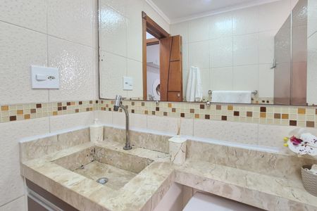 Apartamento à venda com 75m², 3 quartos e 1 vaga Apartamento à venda com 75m², 3 quartos e 1 vagaBanheiro Social