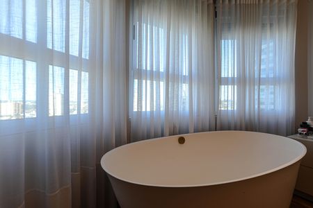 Apartamento para alugar com 151m², 2 quartos e 3 vagas Apartamento para alugar com 151m², 2 quartos e 3 vagasBanheiro - Quarto 1 - Suíte