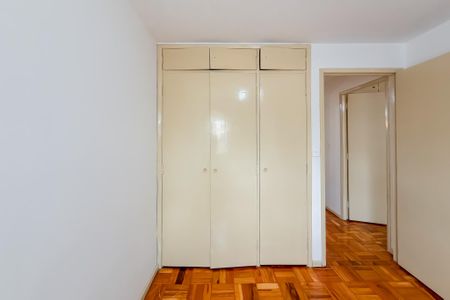 Apartamento à venda com 82m², 2 quartos e sem vaga Apartamento à venda com 82m², 2 quartos e sem vagaQuarto 1 - Armários